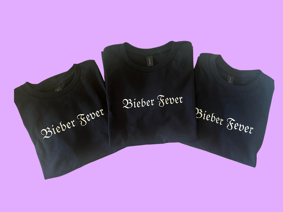 Bieber Fever baby tee. Girl shirt. Funny shirt. Gifts for her. Bow shirt. Phrase shirt . Gift ideas. Going out shirt . Justin fan.  Bieber