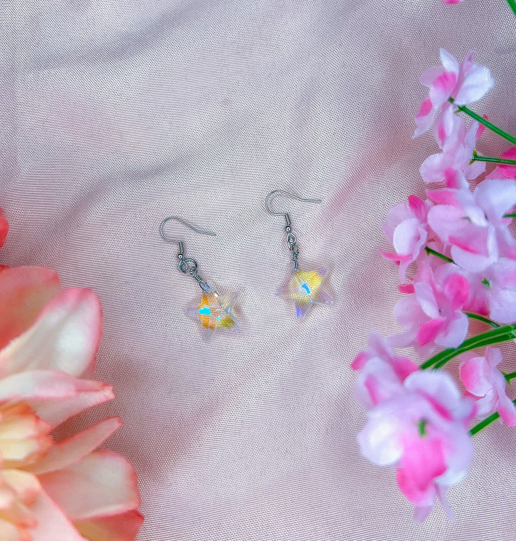 iridescent star earrings! star jewlery | star earrings | everyday jewlery | hypoallergenic | cute earrings | trendy earrings | gifts for her