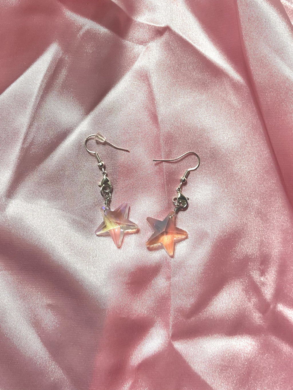 iridescent star earrings! star jewlery | star earrings | everyday jewlery | hypoallergenic | cute earrings | trendy earrings | gifts for her