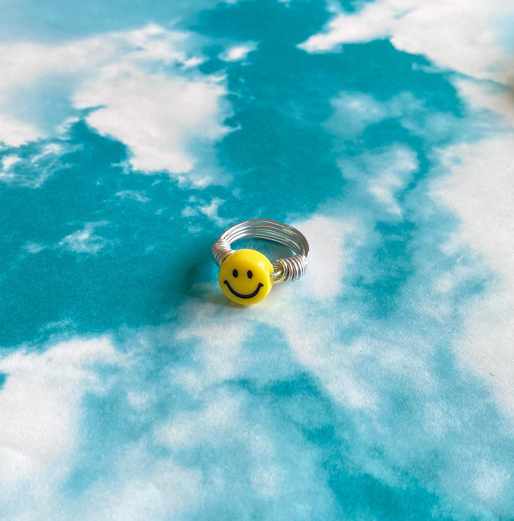 jumbo smiley face rings! | rings | smiley face | smile jewelry | trendy jewelry | rings | big rings | funky rings | funky jewelry