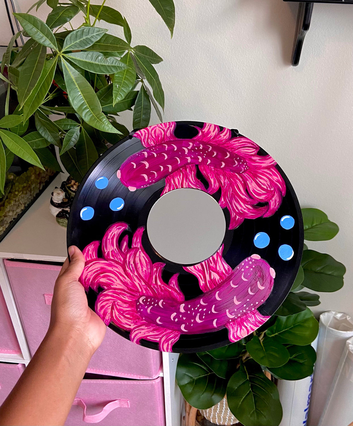 fishy vinyl mirror | custom painting | mirror | painted vinyl | fish painting | unique mirror | painted mirror | customizable | painting |
