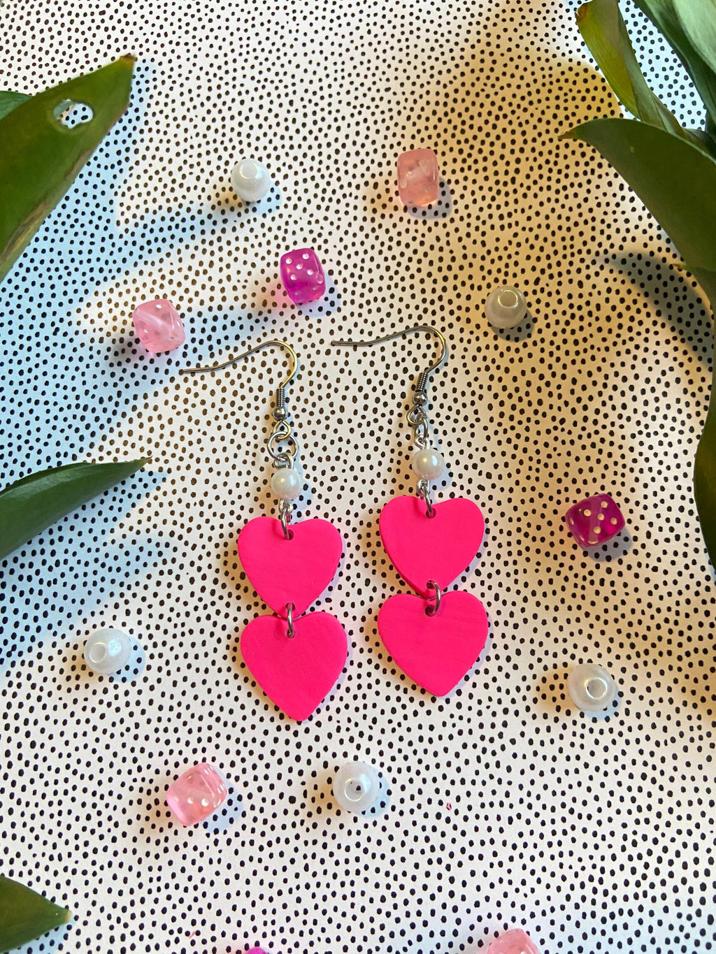 pink and pearl dangly hearts | cute earrings | polymer clay earrings | gifts ideas | pink hearts | heart jewelry | Valentine’s Day